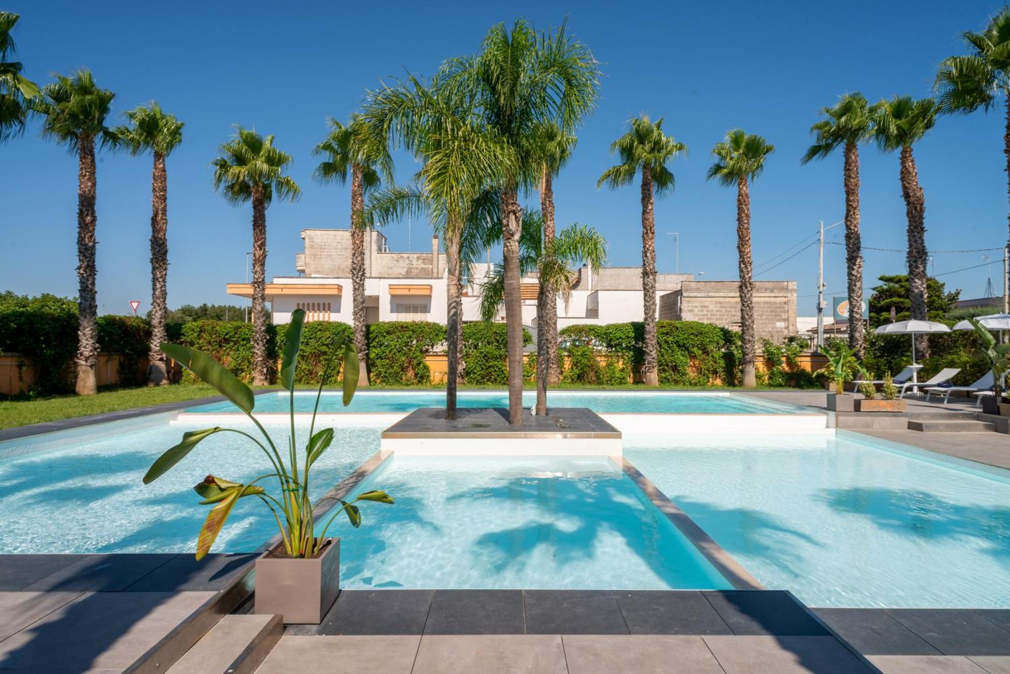 Sanlu Hotel Serrano Buitenkant foto